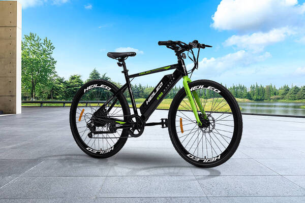 Toutche Electric Heileo H100 Front Right View