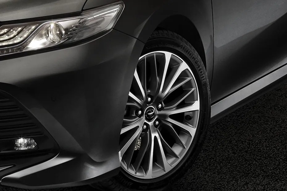 Toyota Camry [2022-2024] Wheel