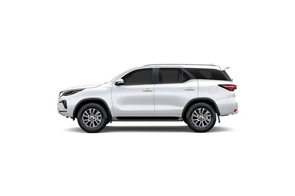 Toyota Fortuner Super White