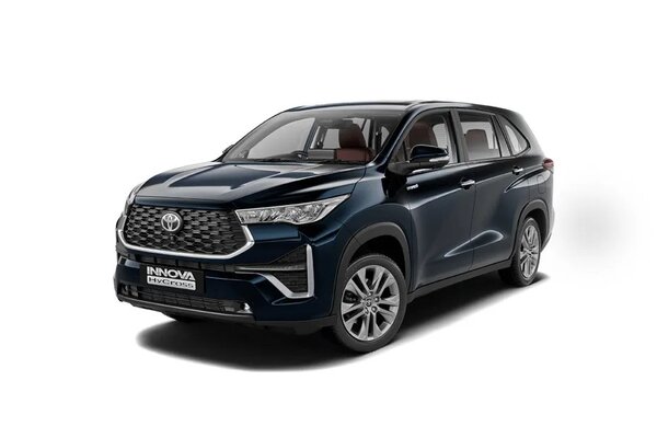 Toyota Innova Hycross Blackish Ageha Glass Flake