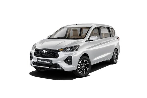 Toyota Rumion Cafe White