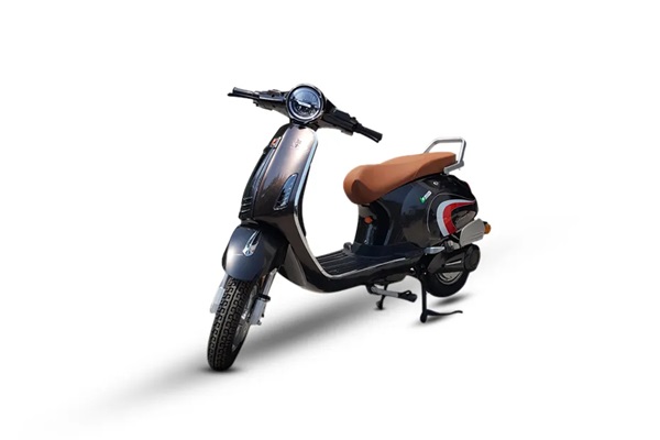 Trinity Motors Yaarii Black