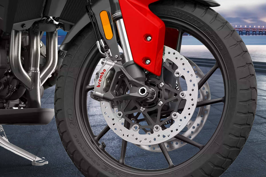 Triumph Trident 660 Front Break View