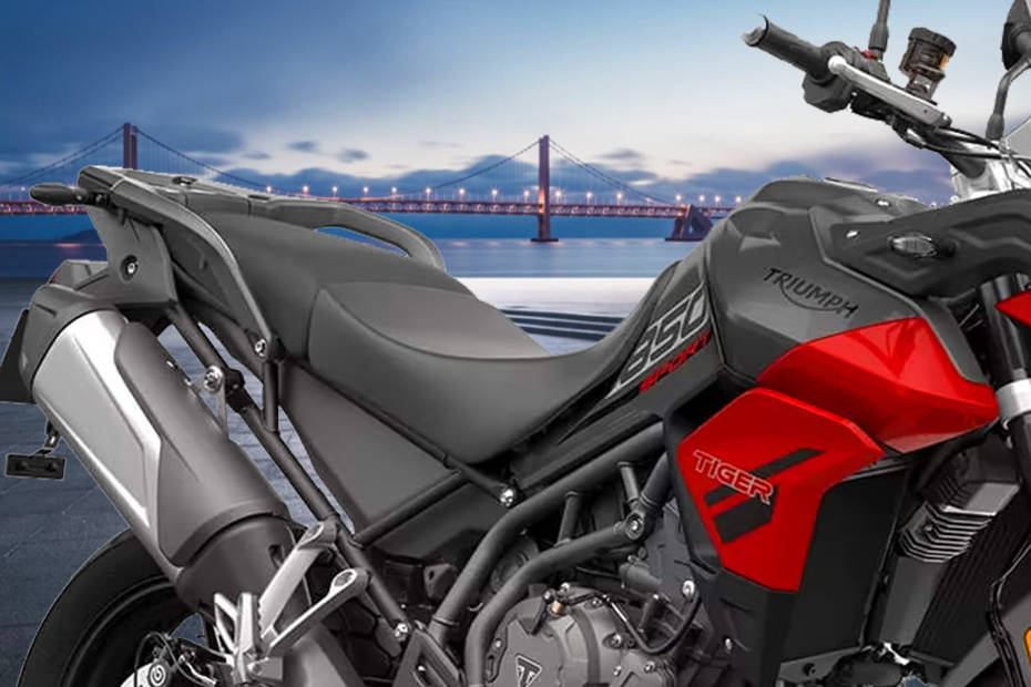 Triumph Trident 660 Seat View