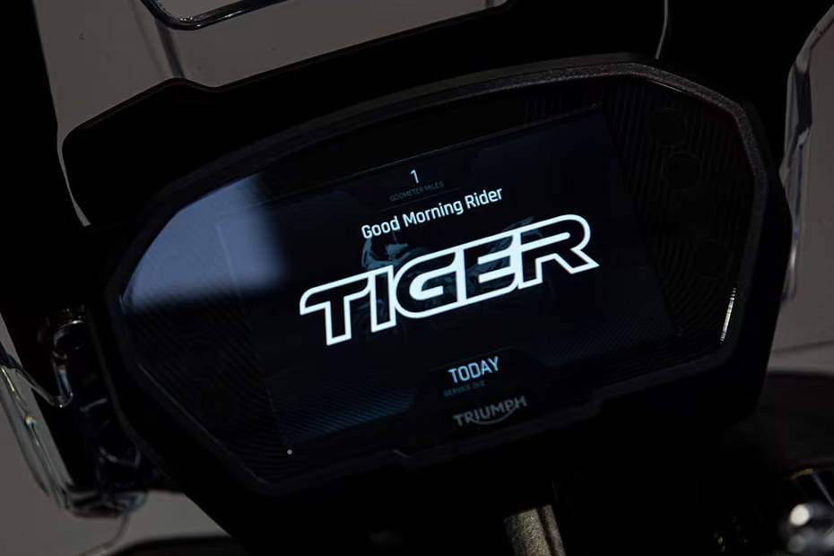 Triumph Trident 660 Speedometer View