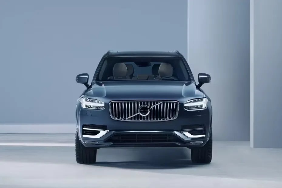 Volvo XC90 [2022-2025] Front View