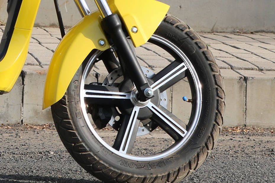 White Carbon Motors O3 Front Tyre View