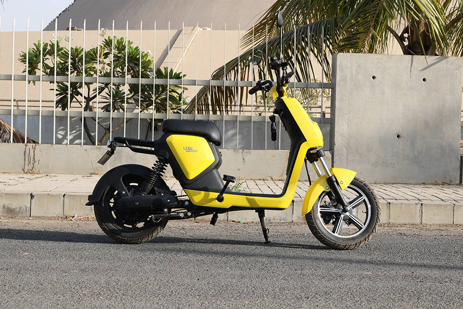 White Carbon Motors O3 Right View