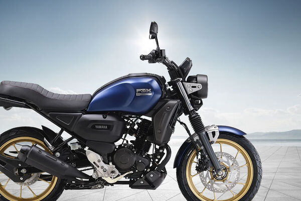 Yamaha FZ-X Tank And Model Name View