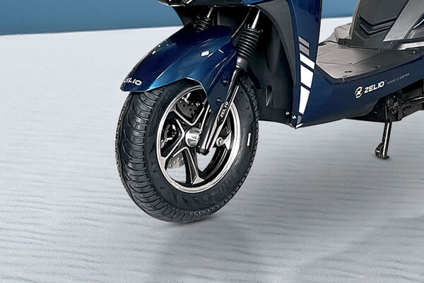 Zelio Gracy Plus Front Tyre View